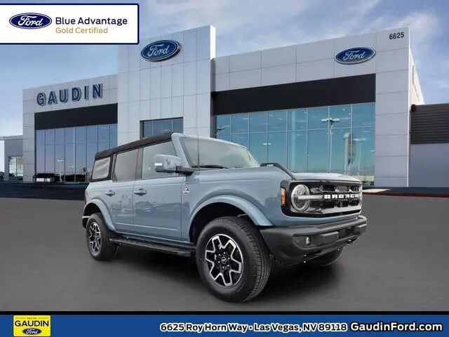 2023 Ford Bronco Outer Banks — photo 1 of 14