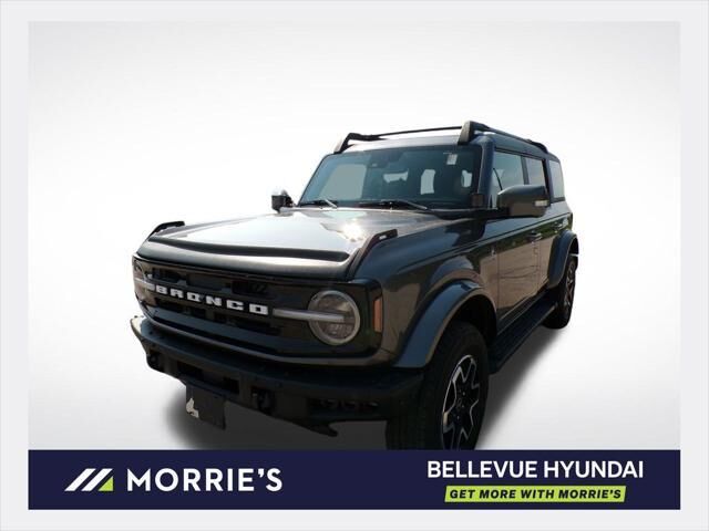 2022 Ford Bronco Outer Banks — photo 1 of 13