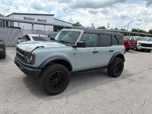 2022 Ford Bronco Big Bend — photo 1 of 13