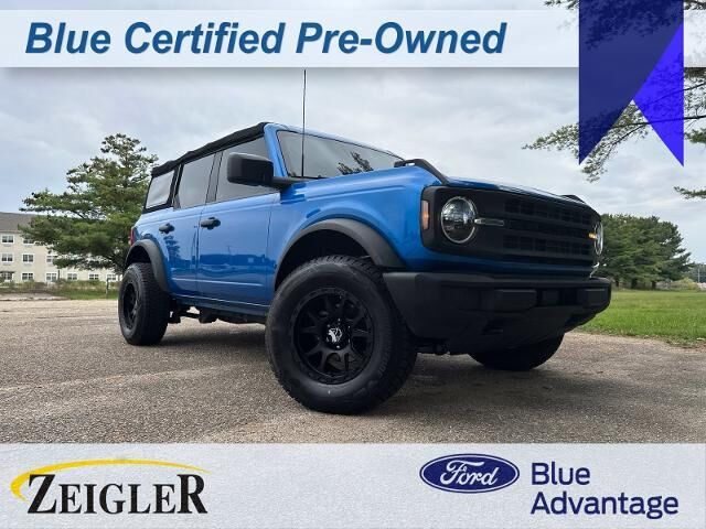 2023 Ford Bronco Base