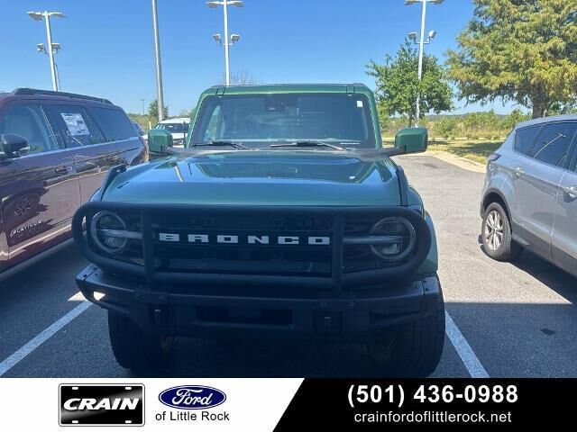 2022 Ford Bronco Outer Banks — photo 1 of 8