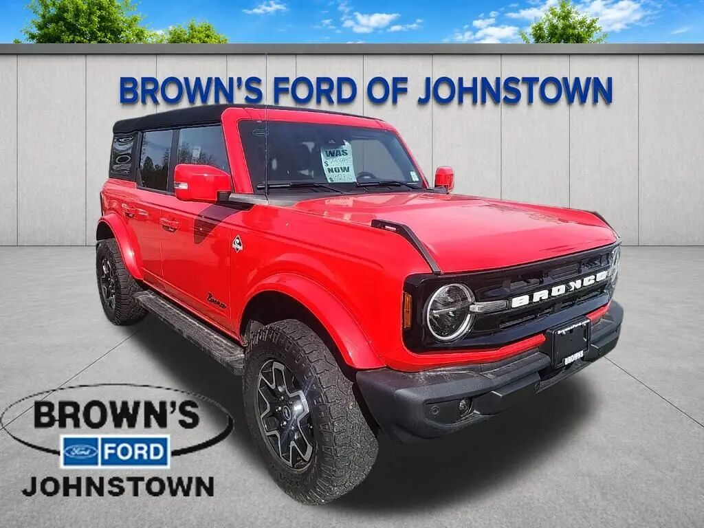 2023 Ford Bronco Outer Banks — photo 1 of 30