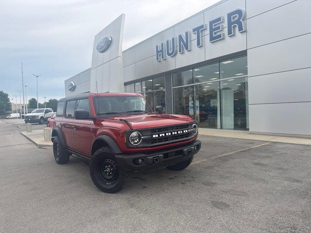 2023 Ford Bronco Base Advanced — photo 1 of 1