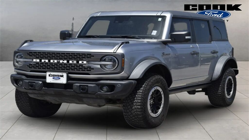 2023 Ford Bronco Big Bend Advanced — photo 1 of 13