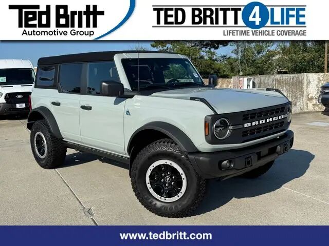 2023 Ford Bronco Base Advanced — photo 1 of 13