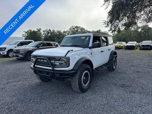 2023 Ford Bronco Base Advanced — photo 1 of 26