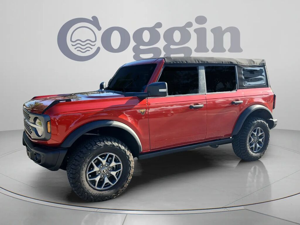2023 Ford Bronco Base Advanced — photo 1 of 13