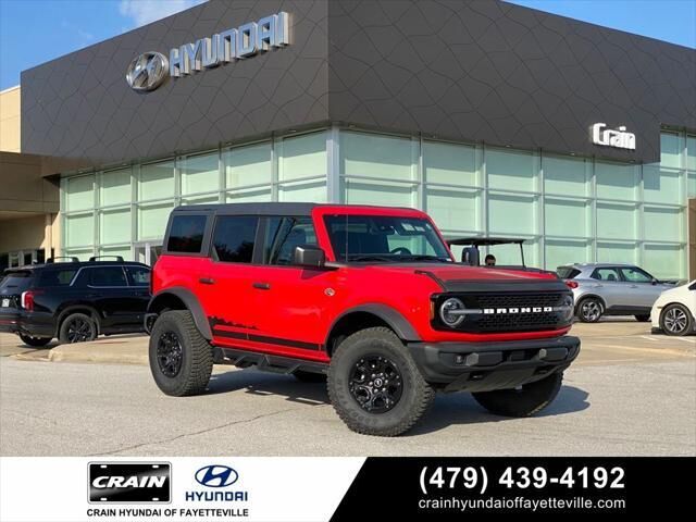 2022 Ford Bronco Base Advanced — photo 1 of 8