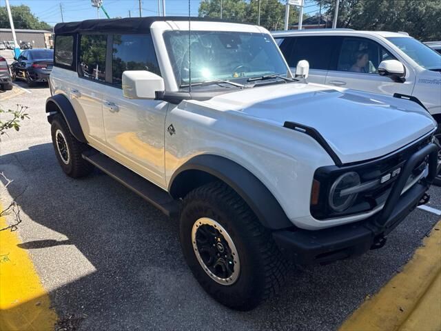 2022 Ford Bronco Wildtrak Advanced — photo 1 of 12