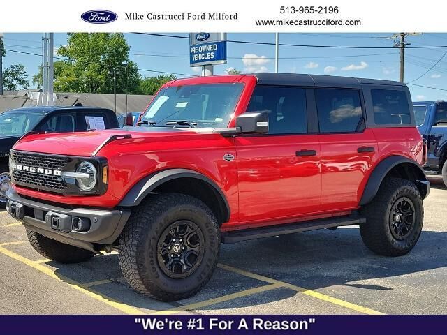 2023 Ford Bronco Badlands Advanced — photo 1 of 26