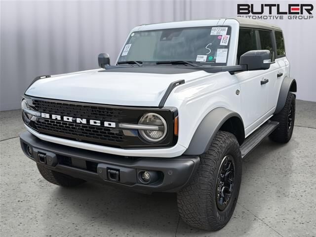 2023 Ford Bronco Outer Banks Advanced — photo 1 of 36