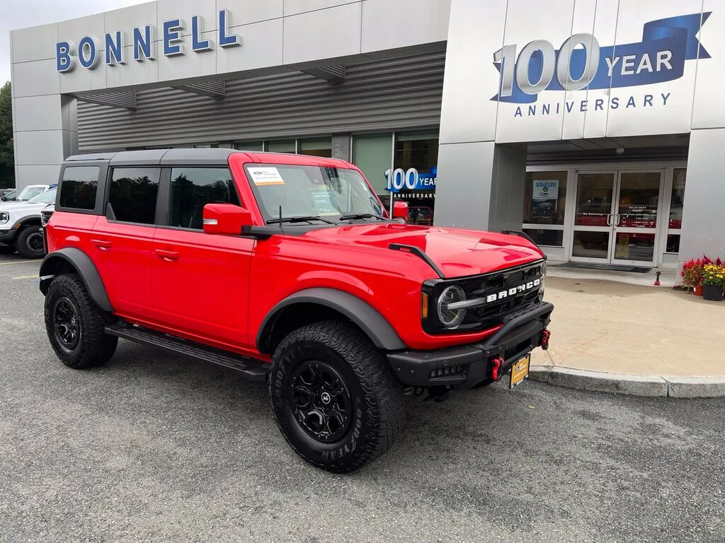 2023 Ford Bronco Base Advanced — photo 1 of 13
