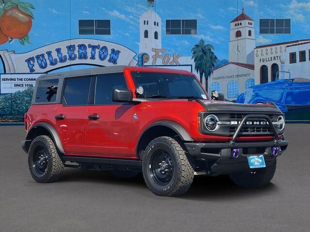 2023 Ford Bronco Wildtrak Advanced — photo 1 of 50