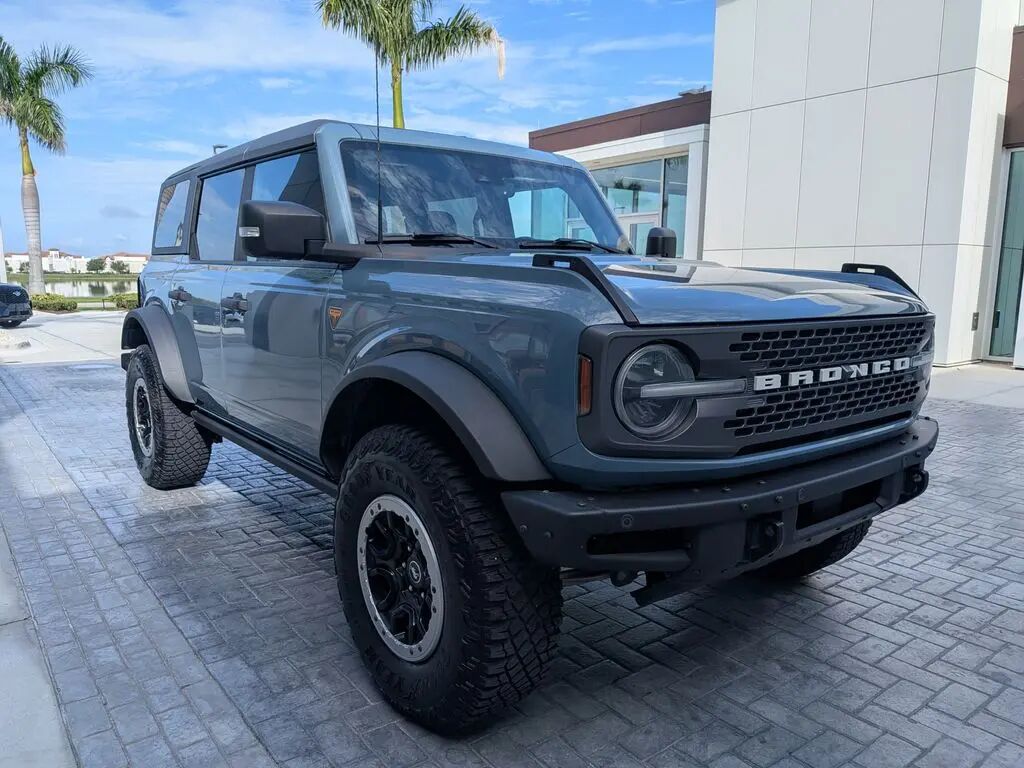 2022 Ford Bronco Base Advanced — photo 1 of 25
