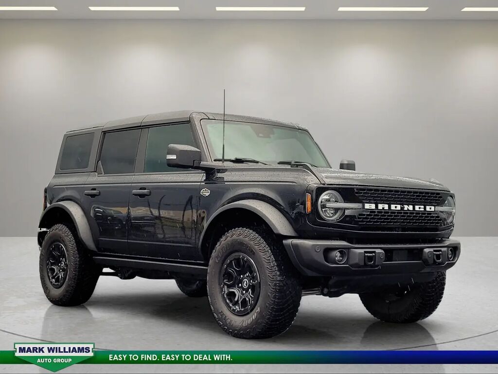 2023 Ford Bronco Wildtrak Advanced — photo 1 of 25