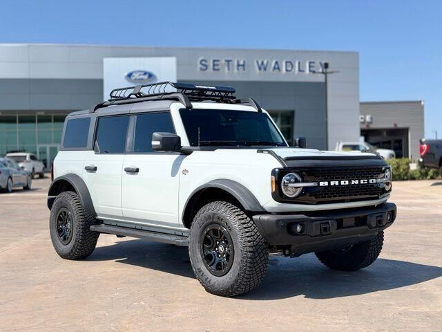 2023 Ford Bronco Base Advanced — photo 1 of 24