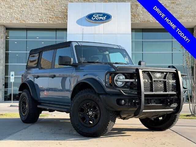 2023 Ford Bronco Wildtrak Advanced — photo 1 of 27