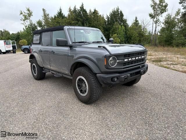 2023 Ford Bronco Badlands Advanced — photo 1 of 11