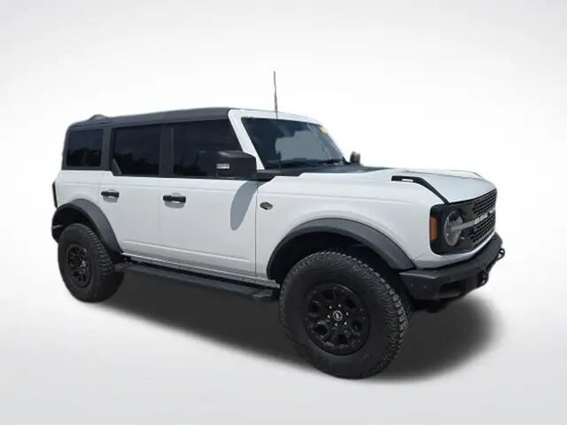 2022 Ford Bronco Base Advanced — photo 1 of 26
