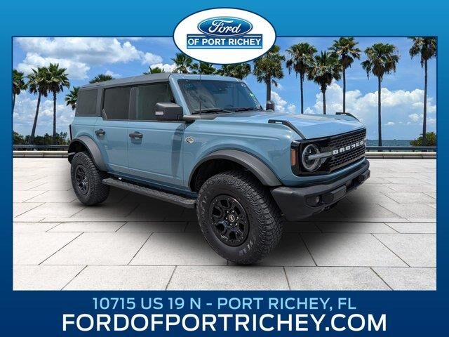 2022 Ford Bronco Base Advanced — photo 1 of 26