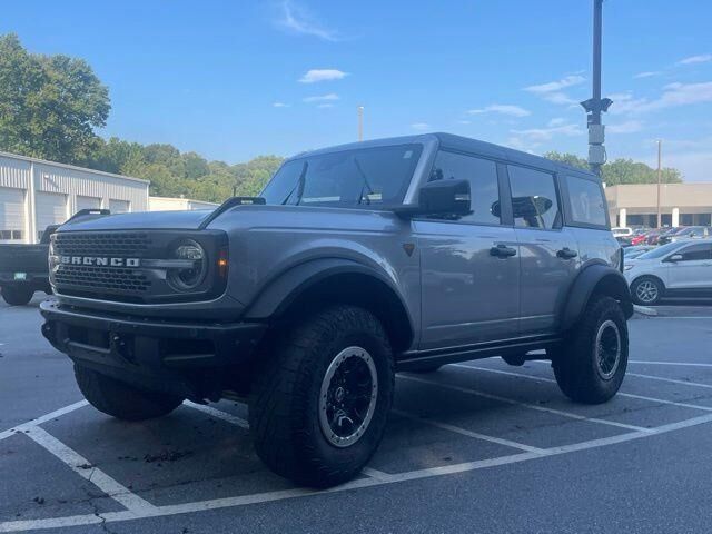 2022 Ford Bronco Base Advanced — photo 1 of 24
