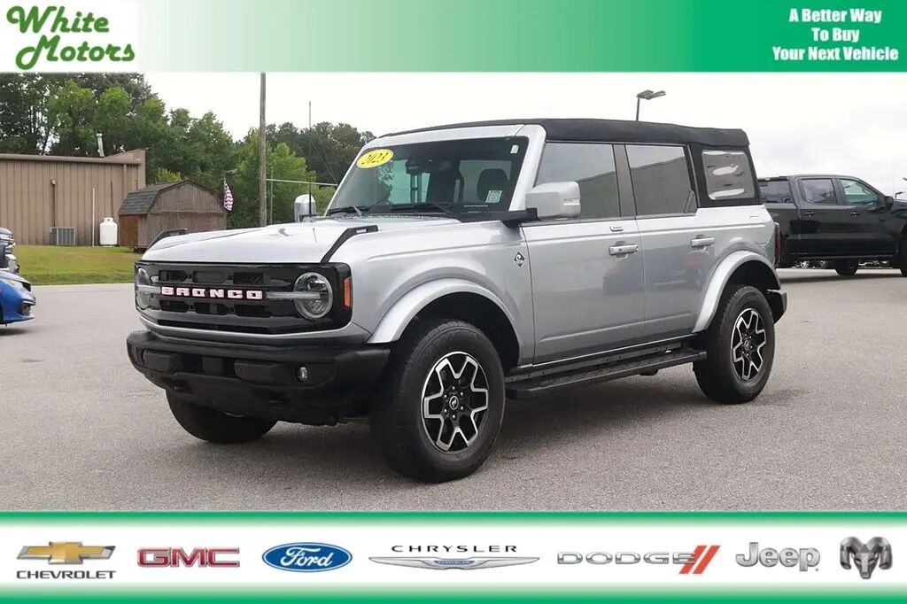 2023 Ford Bronco Base Advanced — photo 1 of 13
