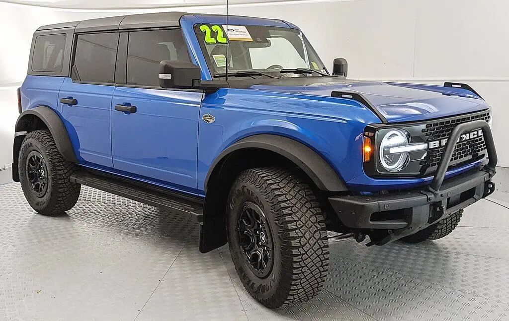 2022 Ford Bronco Big Bend Advanced — photo 1 of 26