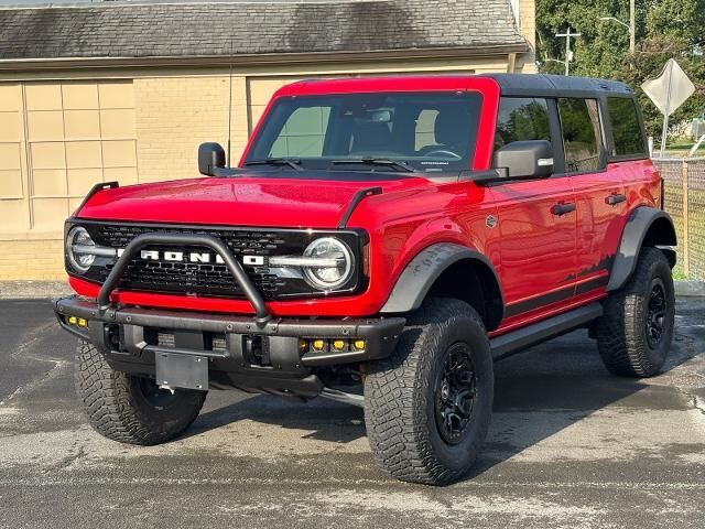 2022 Ford Bronco Base Advanced — photo 1 of 26