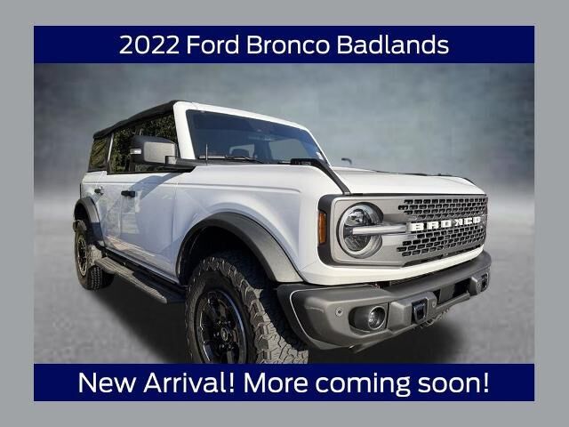 2022 Ford Bronco Base Advanced — photo 1 of 8