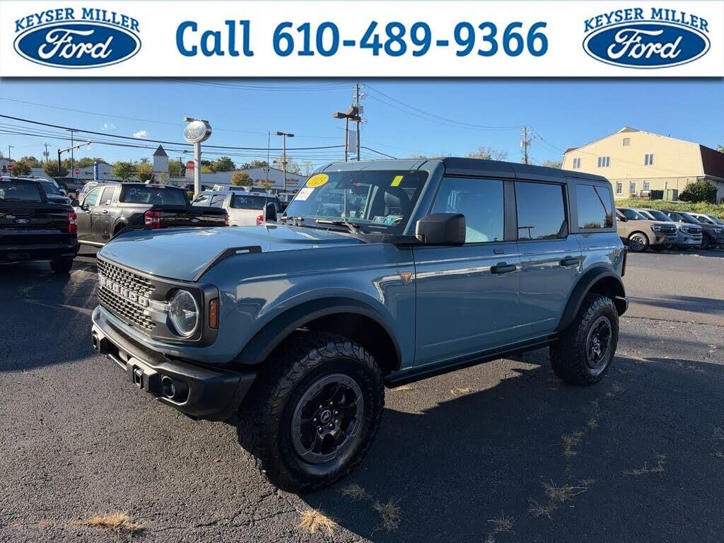 2023 Ford Bronco Base Advanced — photo 1 of 1