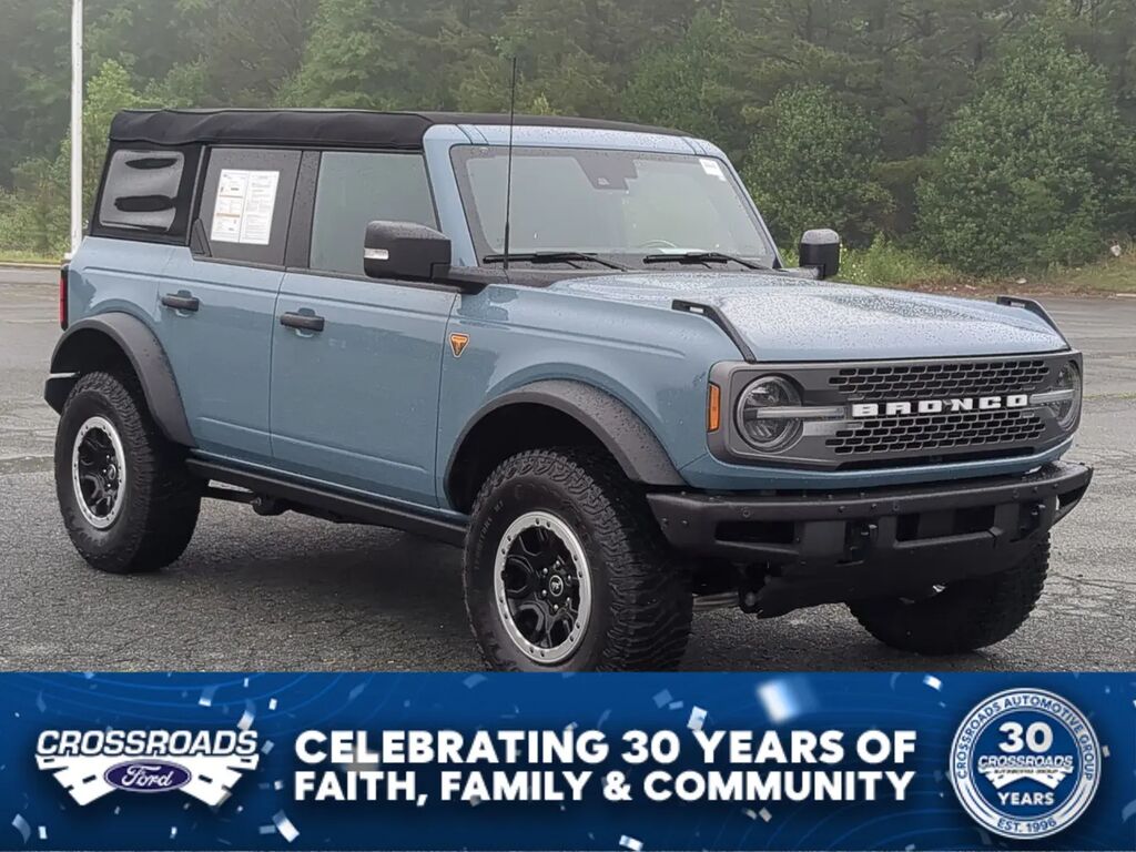 2023 Ford Bronco Base Advanced — photo 1 of 27