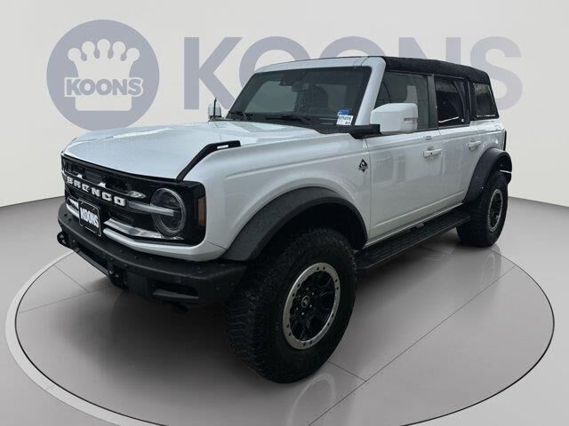 2023 Ford Bronco Base Advanced — photo 1 of 13