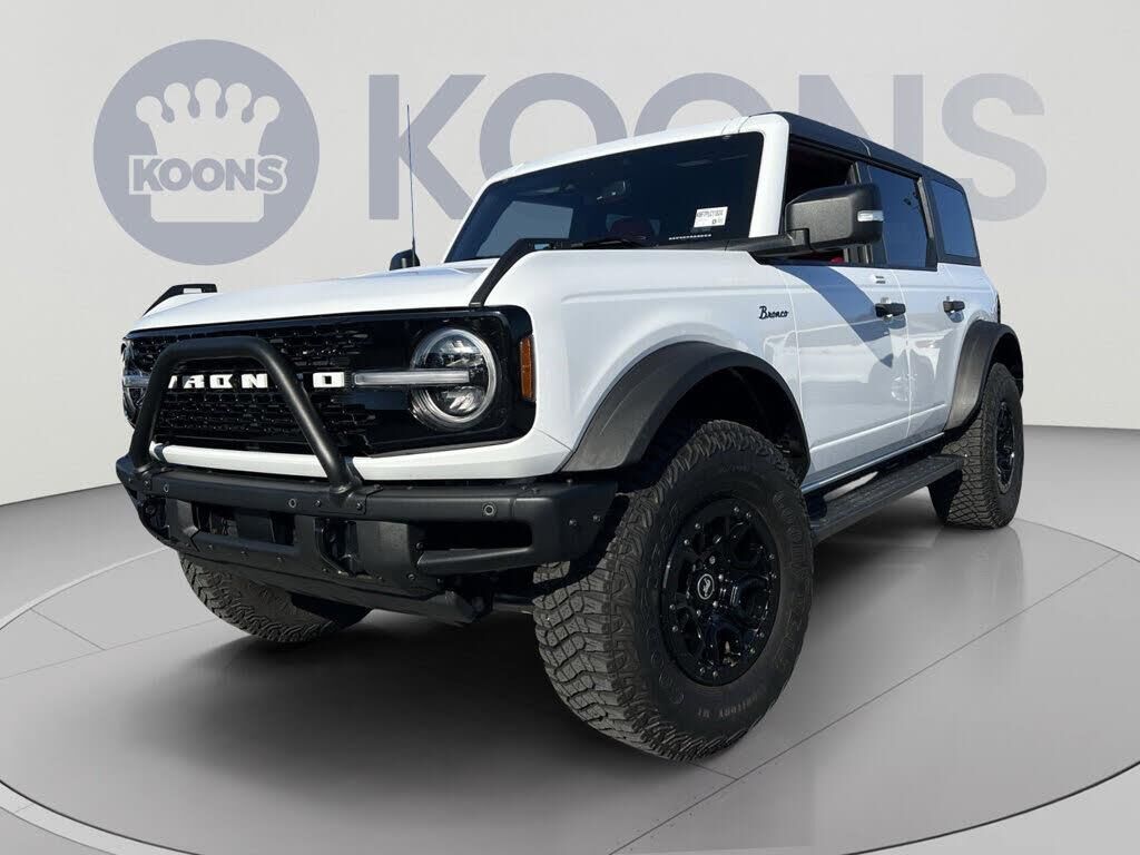 2023 Ford Bronco Base Advanced — photo 1 of 1