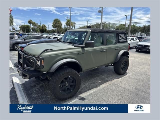 2022 Ford Bronco Base Advanced — photo 1 of 13