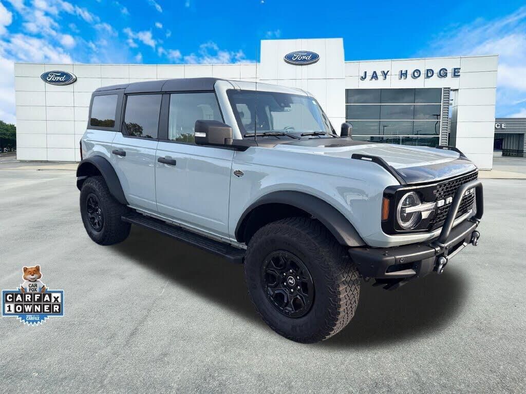 2023 Ford Bronco Base Advanced — photo 1 of 1