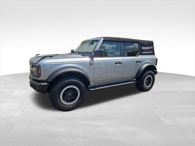 2023 Ford Bronco Base Advanced — photo 1 of 15