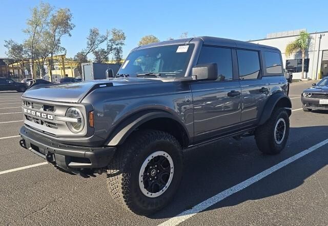 2023 Ford Bronco Base Advanced
