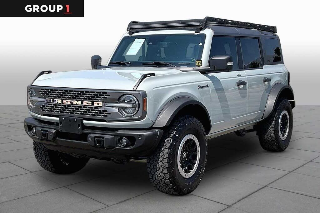 2023 Ford Bronco Base Advanced — photo 1 of 14