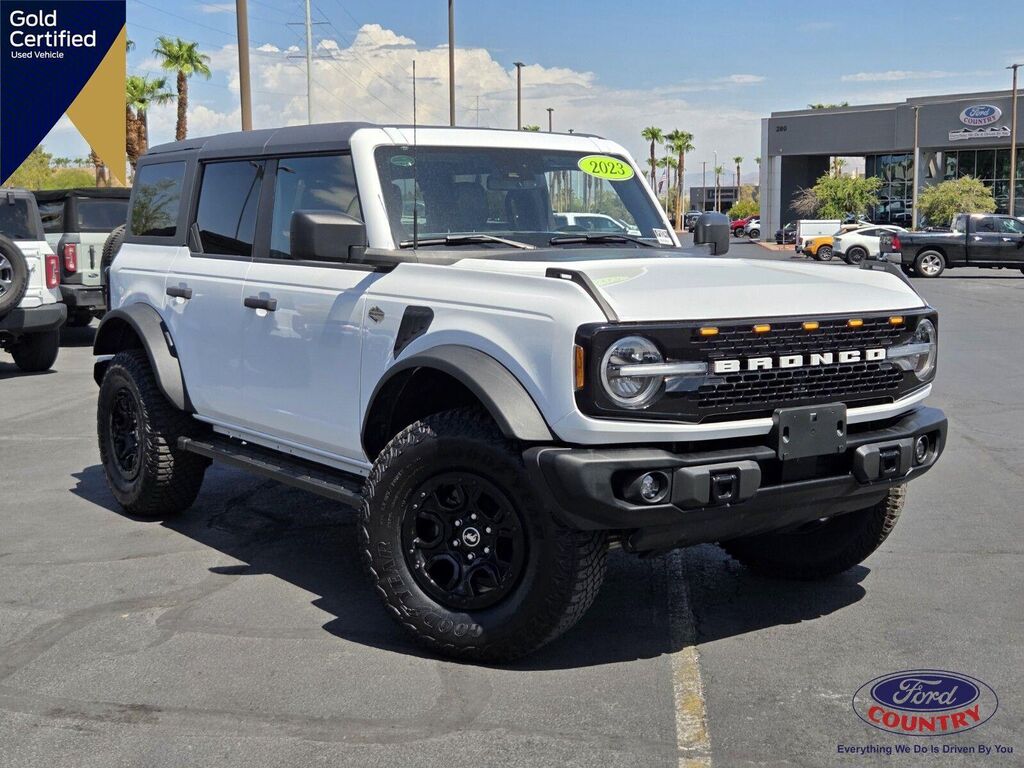 2023 Ford Bronco Base Advanced — photo 1 of 3
