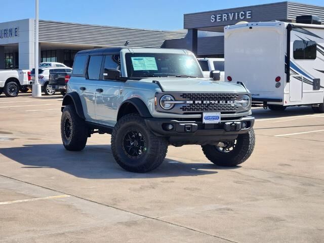 2023 Ford Bronco Base Advanced — photo 1 of 26