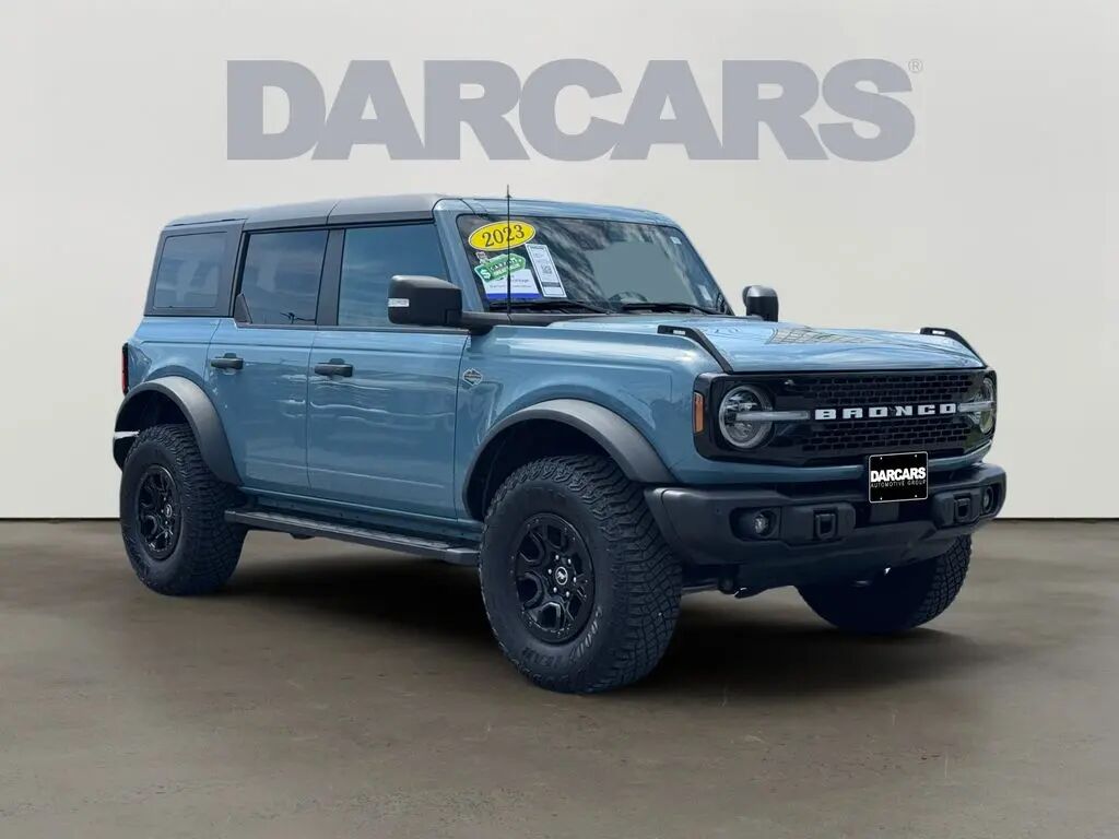 2023 Ford Bronco Base Advanced — photo 1 of 25
