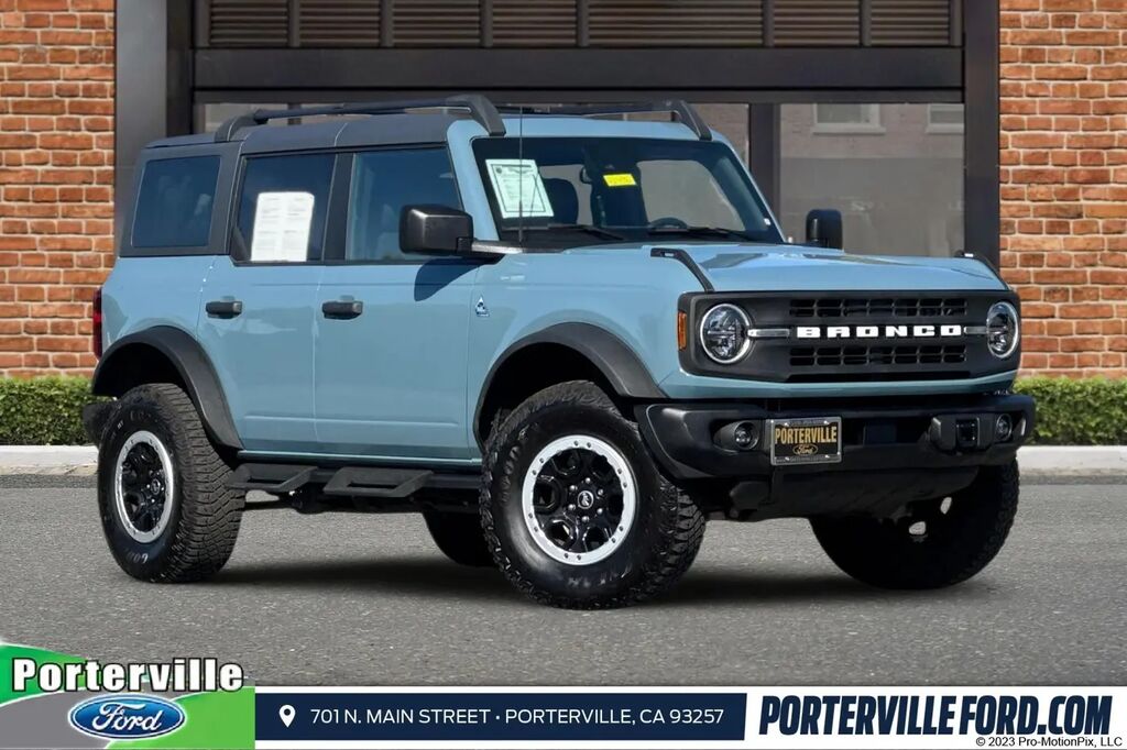 2023 Ford Bronco Badlands Advanced — photo 1 of 12