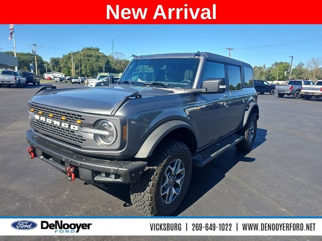 2022 Ford Bronco Base Advanced — photo 1 of 1
