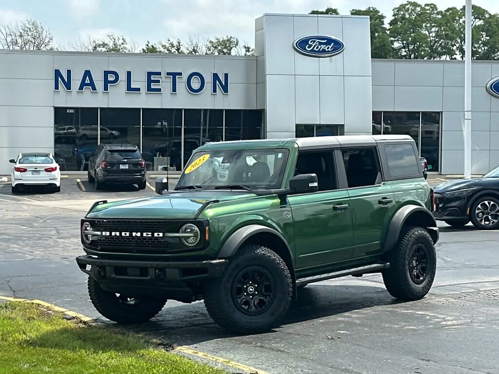 2023 Ford Bronco Big Bend Advanced — photo 1 of 13