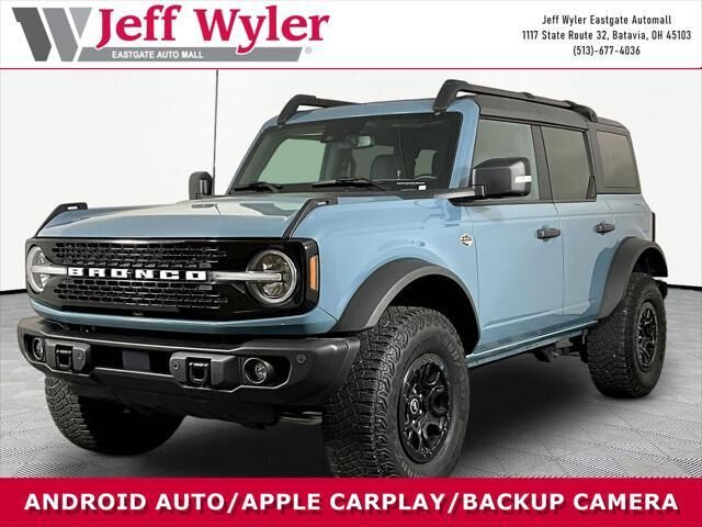 2023 Ford Bronco Base Advanced — photo 1 of 13