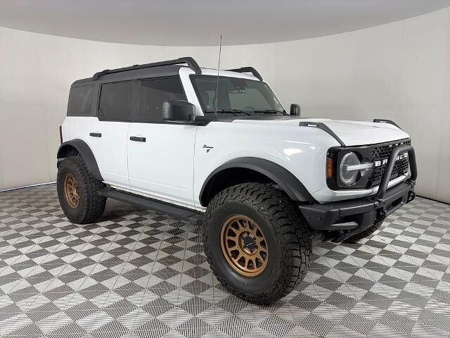 2023 Ford Bronco Badlands Advanced — photo 1 of 13