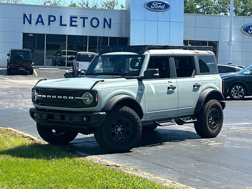 2023 Ford Bronco Black Diamond Advanced — photo 1 of 26
