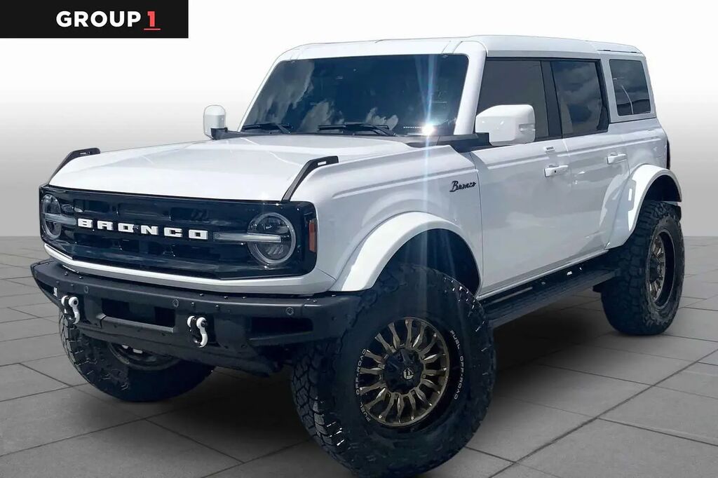 2023 Ford Bronco Wildtrak Advanced — photo 1 of 14
