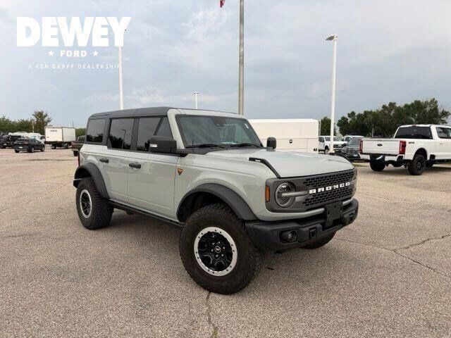 2023 Ford Bronco Badlands Advanced — photo 1 of 39