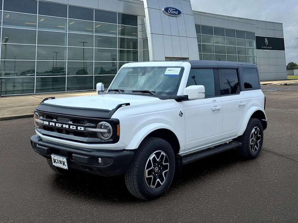 2023 Ford Bronco Wildtrak Advanced — photo 1 of 13